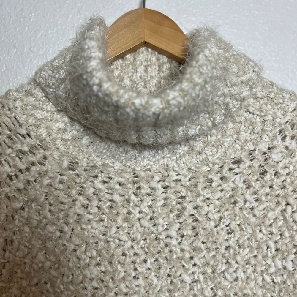 POL Cozy Knit Chunky Super Soft Turtleneck Sweater Cream Large